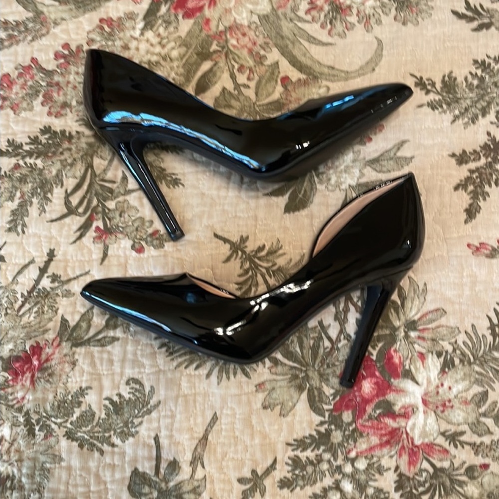 NWOT Faux Patent Leather Pointed Toe Stiletto Heels Pumps